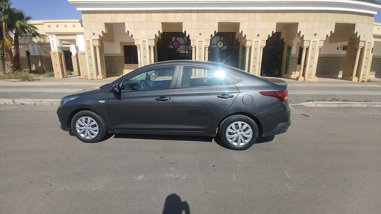 Location Hyundai Accent Automatique à Oujda — photo 4