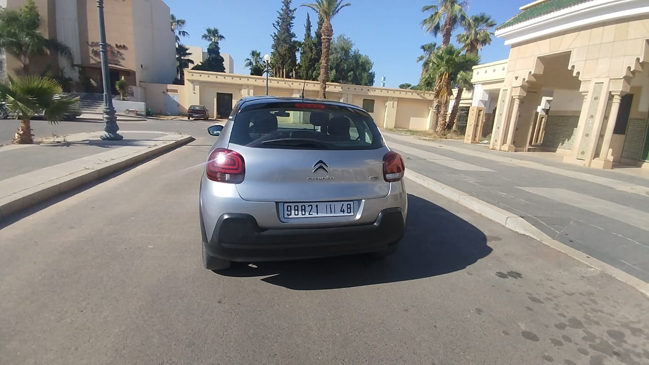 Location Citroën C3 Grise à Oujda — photo 4
